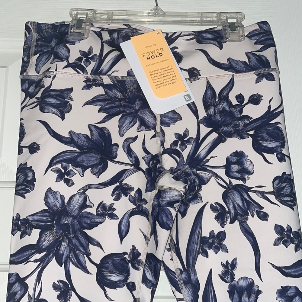 NWT Fabletics power hold leggings